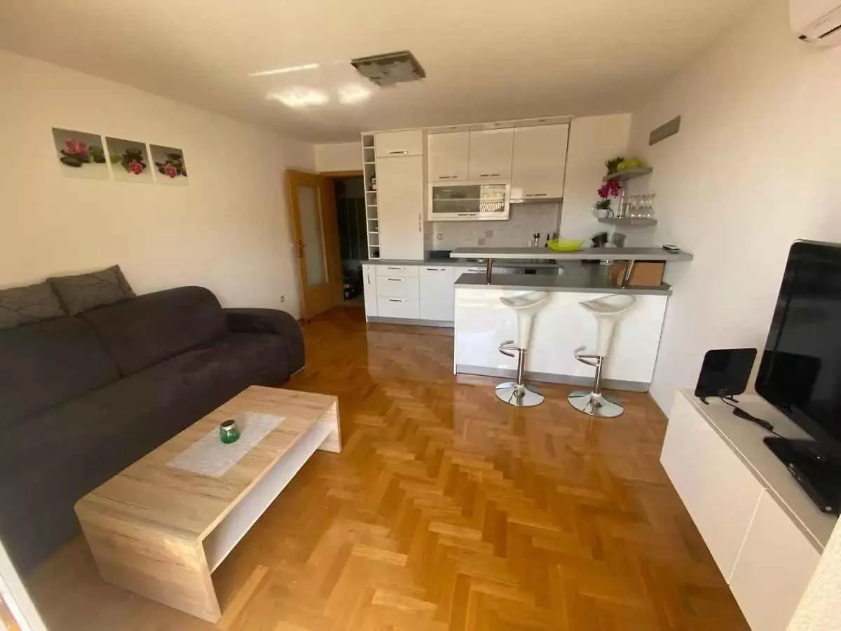 Apartment In Crikvenica 51198 Croatia