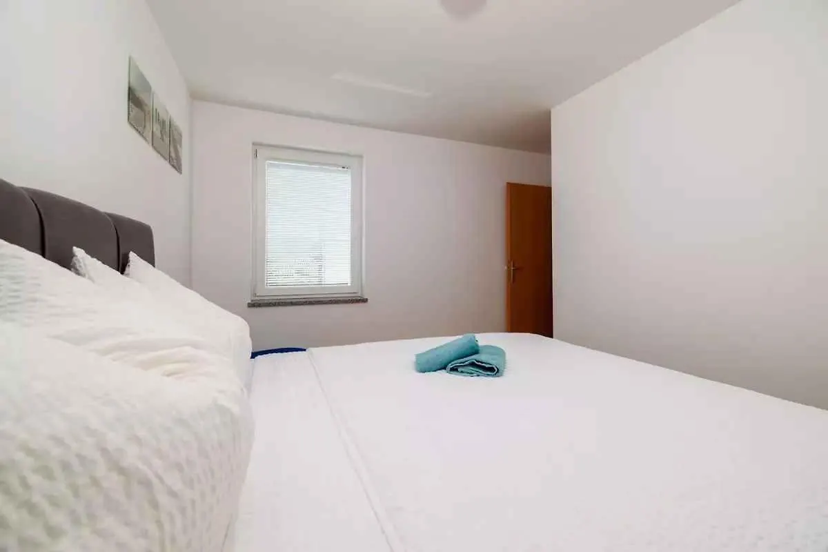 Apartment In Crikvenica 51198