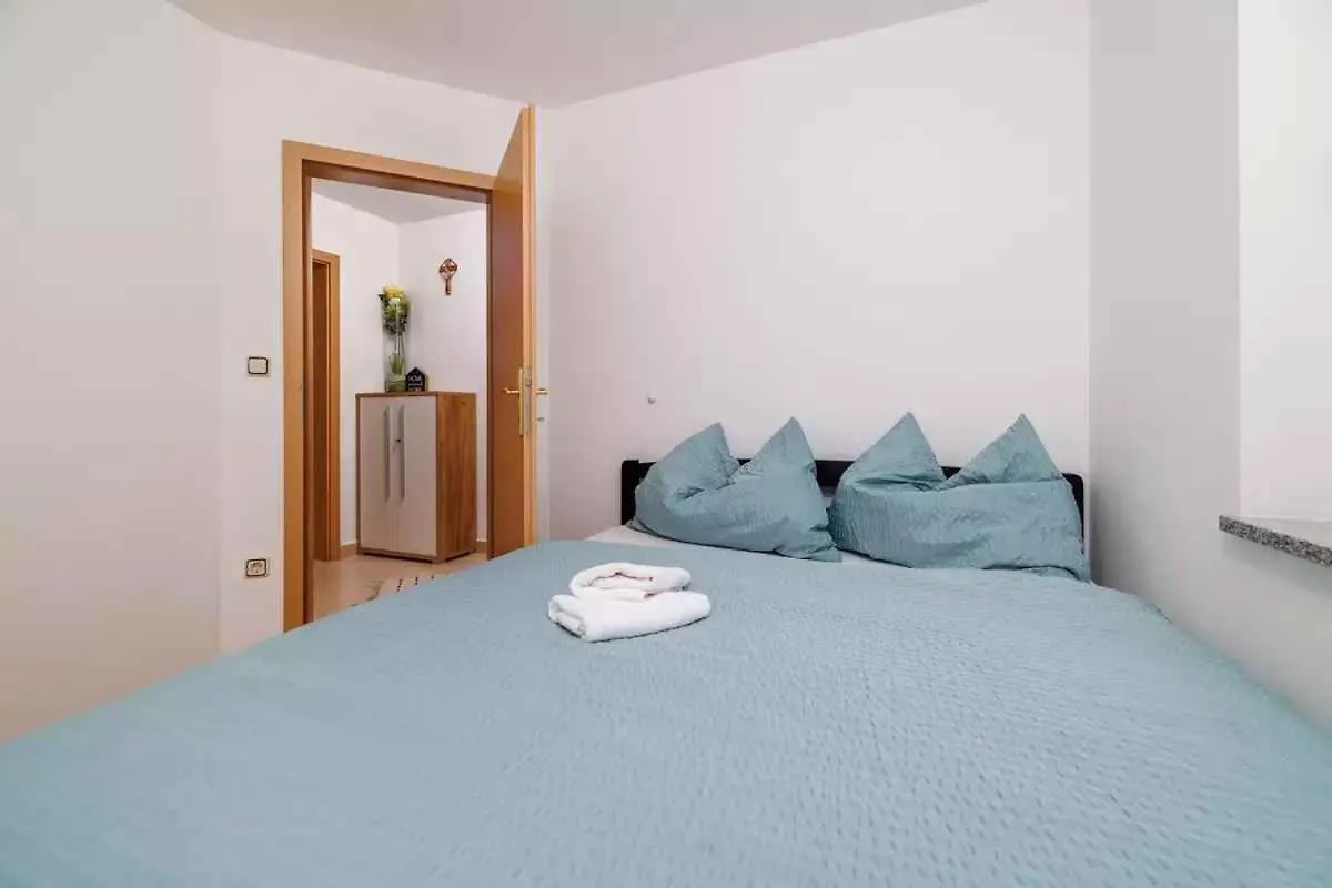Apartment In Crikvenica 51198